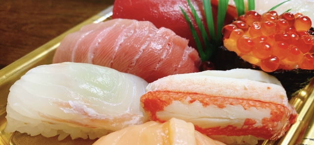 Định nghĩa và lịch sử của sushi như một nền văn hóa Nhật Bản là gì? Giải thích về phép lịch sự và cách cư xử khi ăn sushi